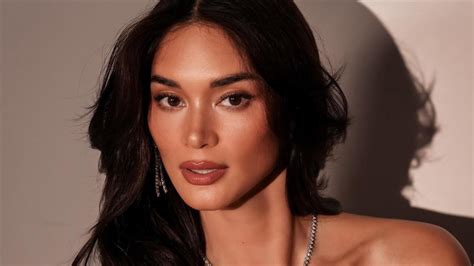 pia wurtzbach boobs|Pia Wurtzbach talks about honoring her body no matter its size,。